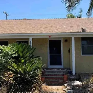 Mid-century Gem In Long Long Beach